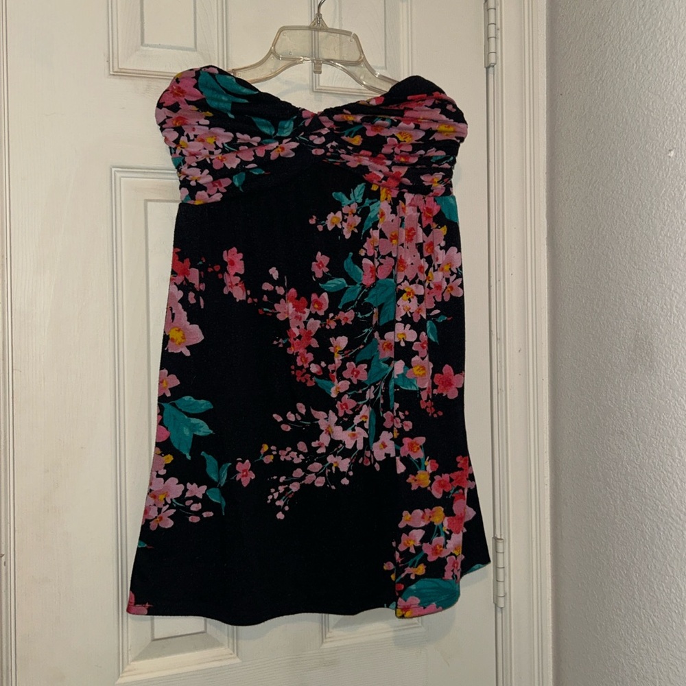 Cute strapless floral dress